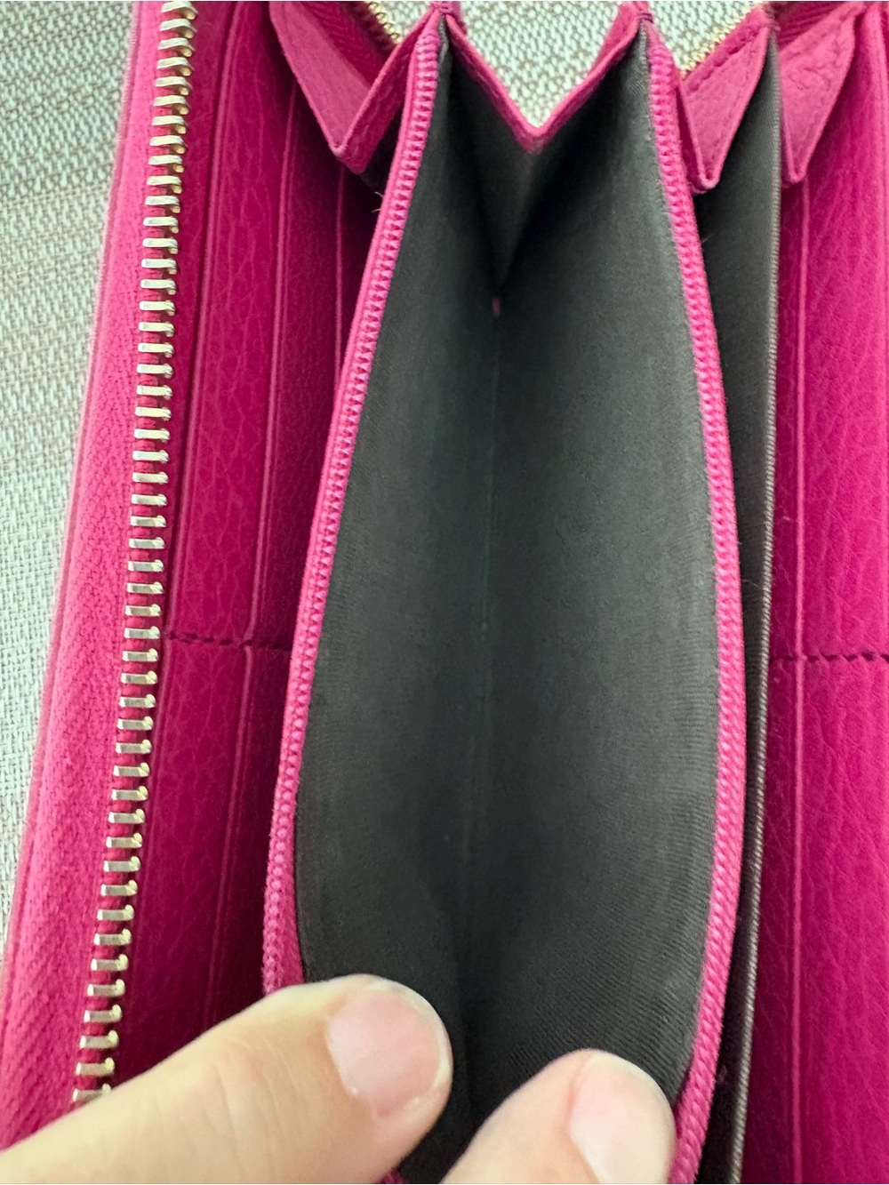Authentic Gucci Soho Zip Around Long Wallet Pink Pebbled Leather Tassel - Picture 5 of 10